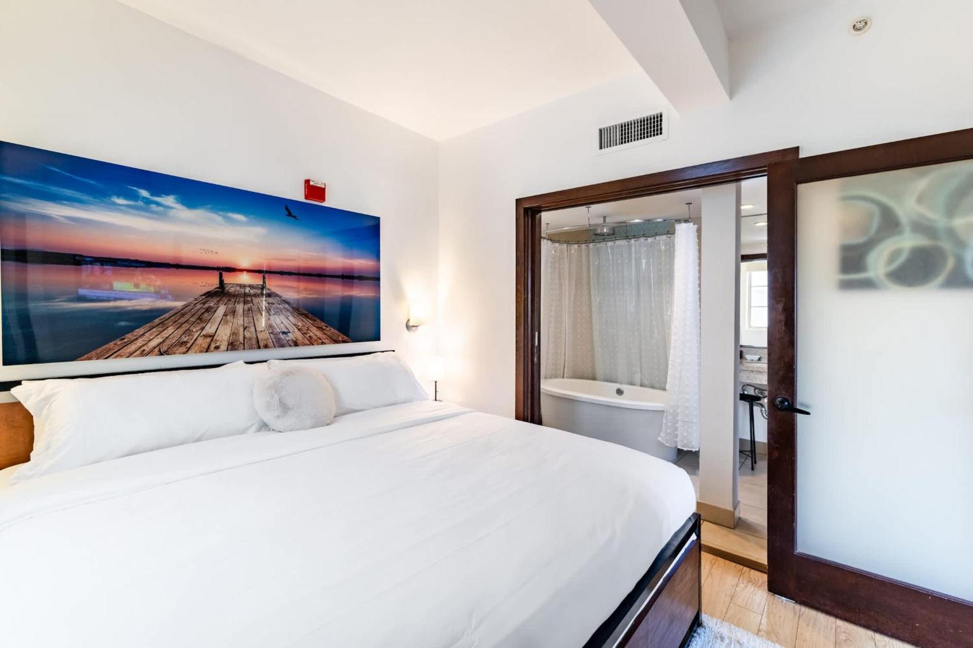 Oceanfront Oasis 2-br On Ocean Drive *