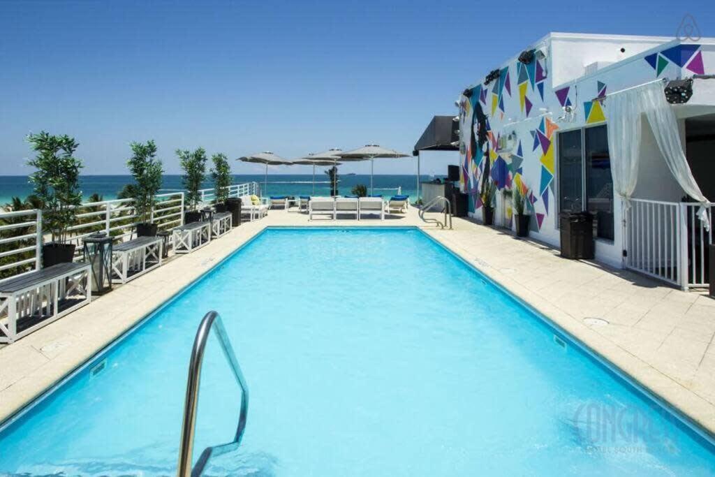 Oceanfront Oasis 2-br On Ocean Drive Miami Beach