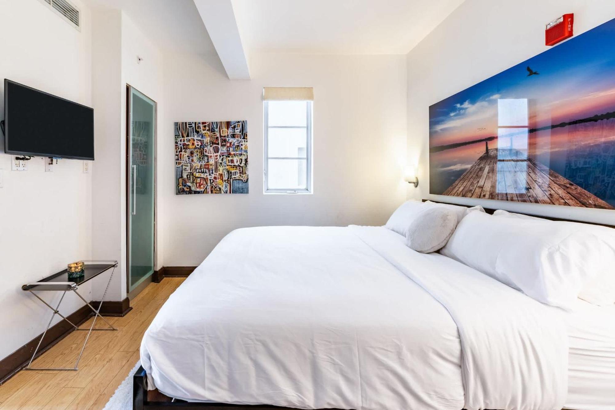 Oceanfront Oasis 2-br On Ocean Drive Miami Beach