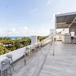 Oceanfront Oasis 2-Br Apartment On Ocean Drive